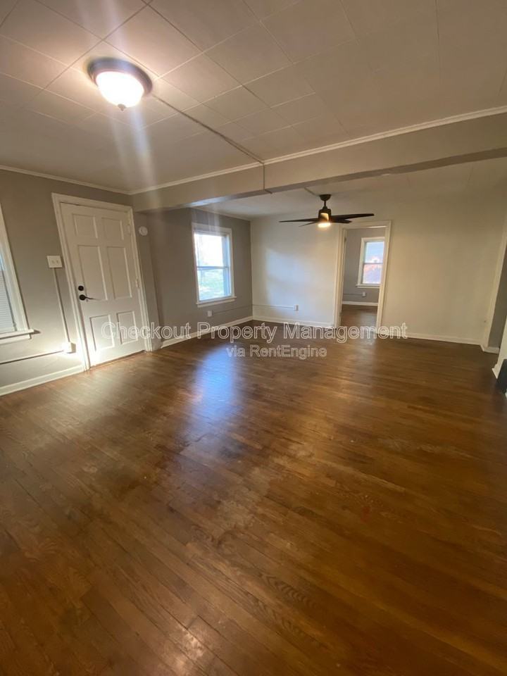 5516 Fairridge Ct - Photo 3 of 12