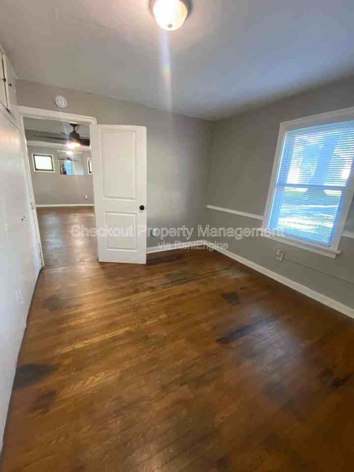 5516 Fairridge Ct - Photo 6 of 12