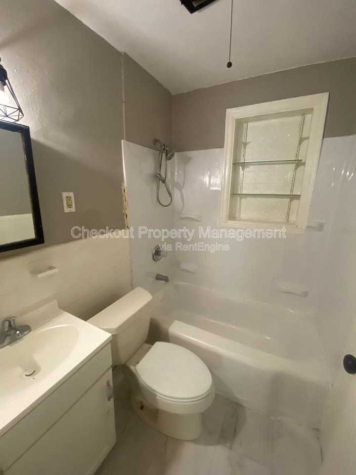 5516 Fairridge Ct - Photo 7 of 12