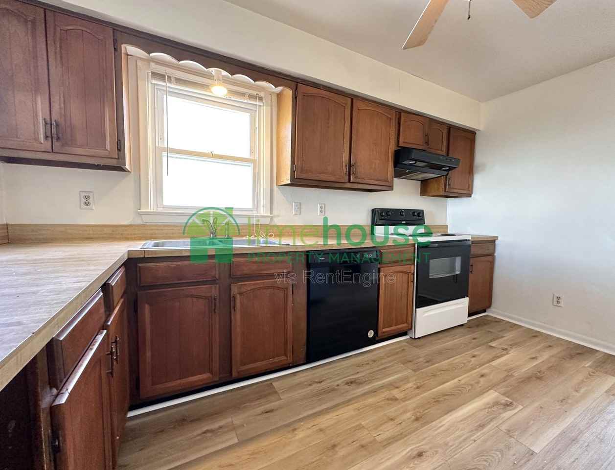 4420 Ocean View Ave - Photo 5 of 28