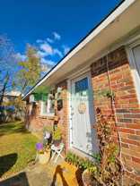 840 43rd St #B - Photo 1 of 1