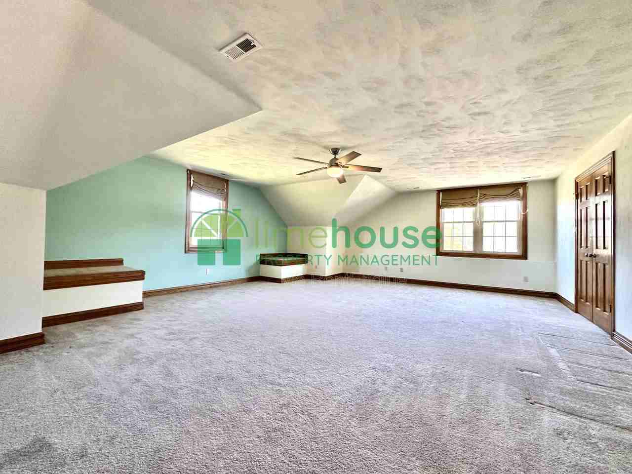 700 Middle Ridge Dr - Photo 3 of 20