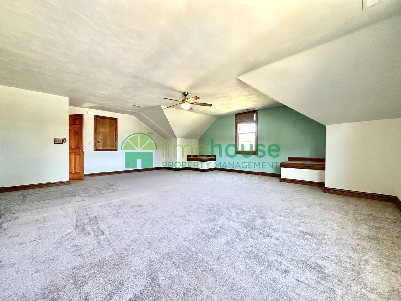 700 Middle Ridge Dr - Photo 4 of 20