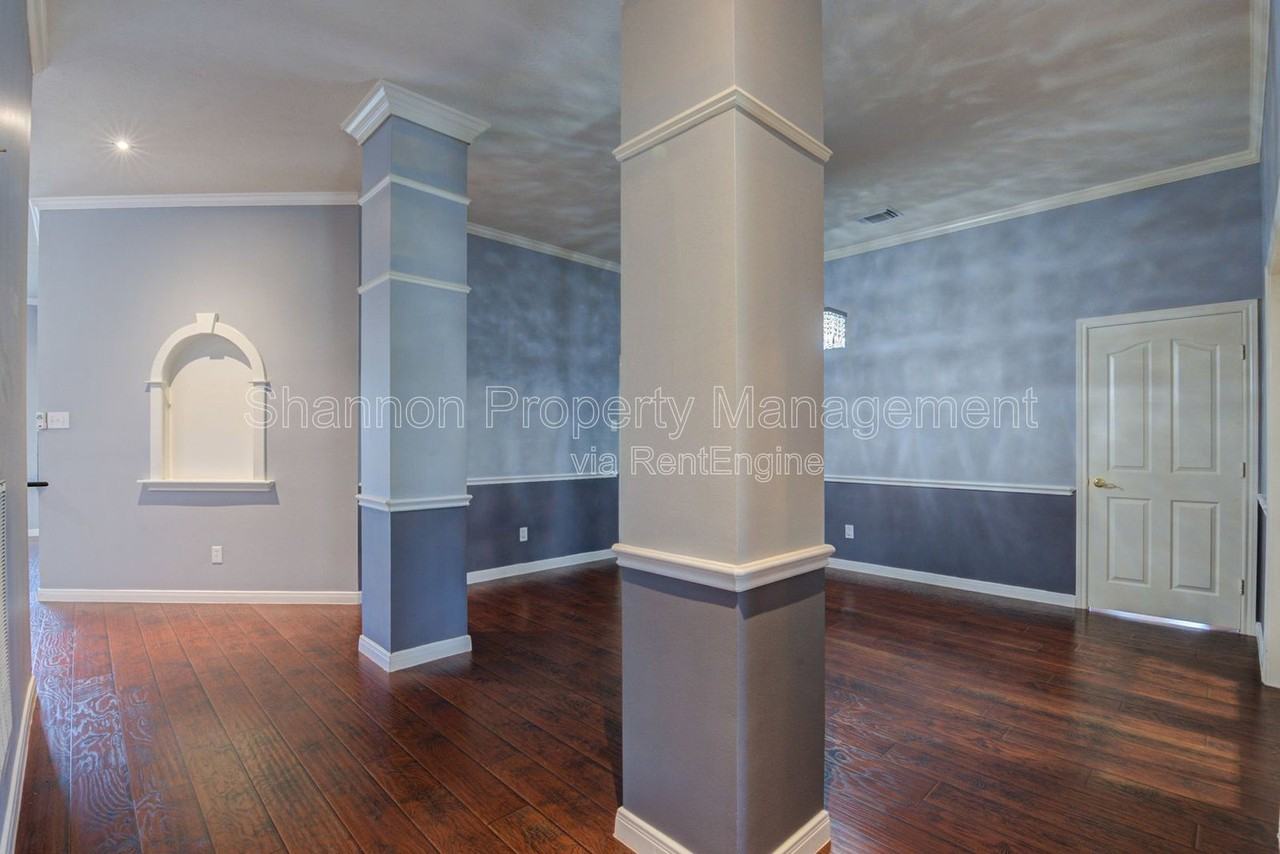 3403 Kerr Ln - Photo 6 of 40