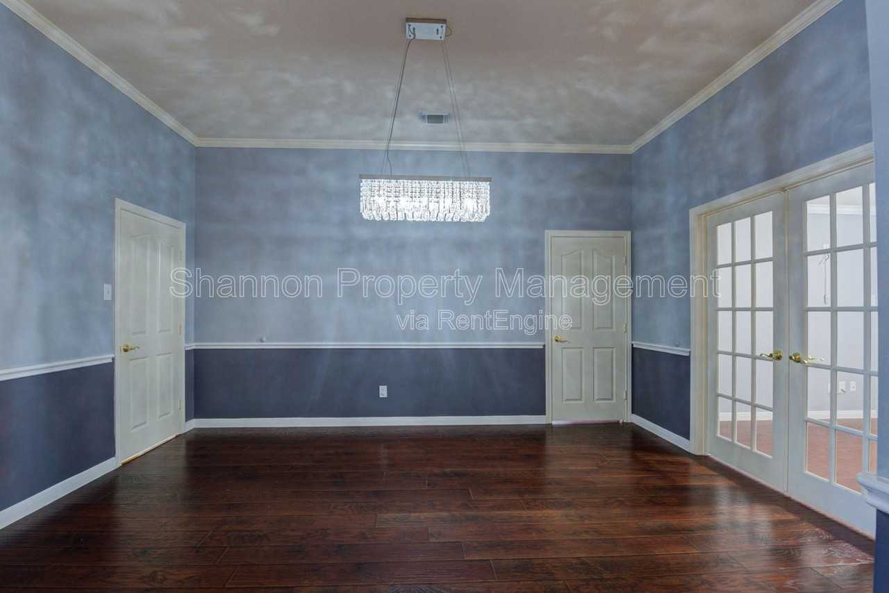 3403 Kerr Ln - Photo 7 of 40