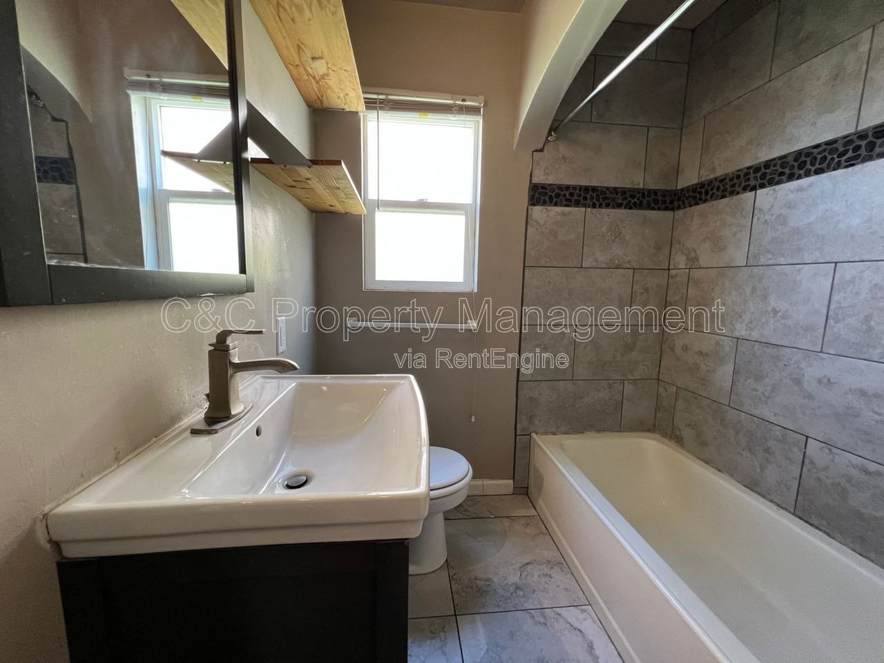 116 Maple St #1 - Photo 4 of 5