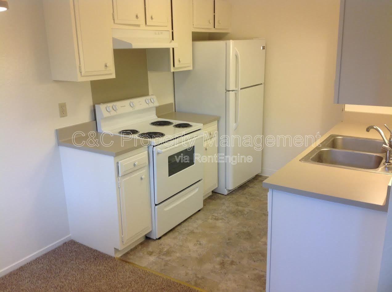868 Lighthouse Ave #C - Photo 2 of 5