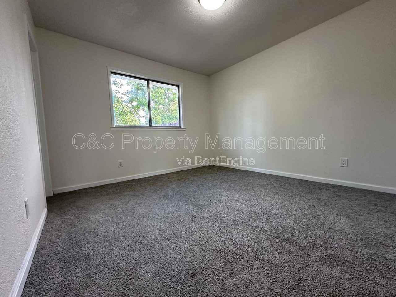 8709 Sangria Ct - Photo 6 of 13