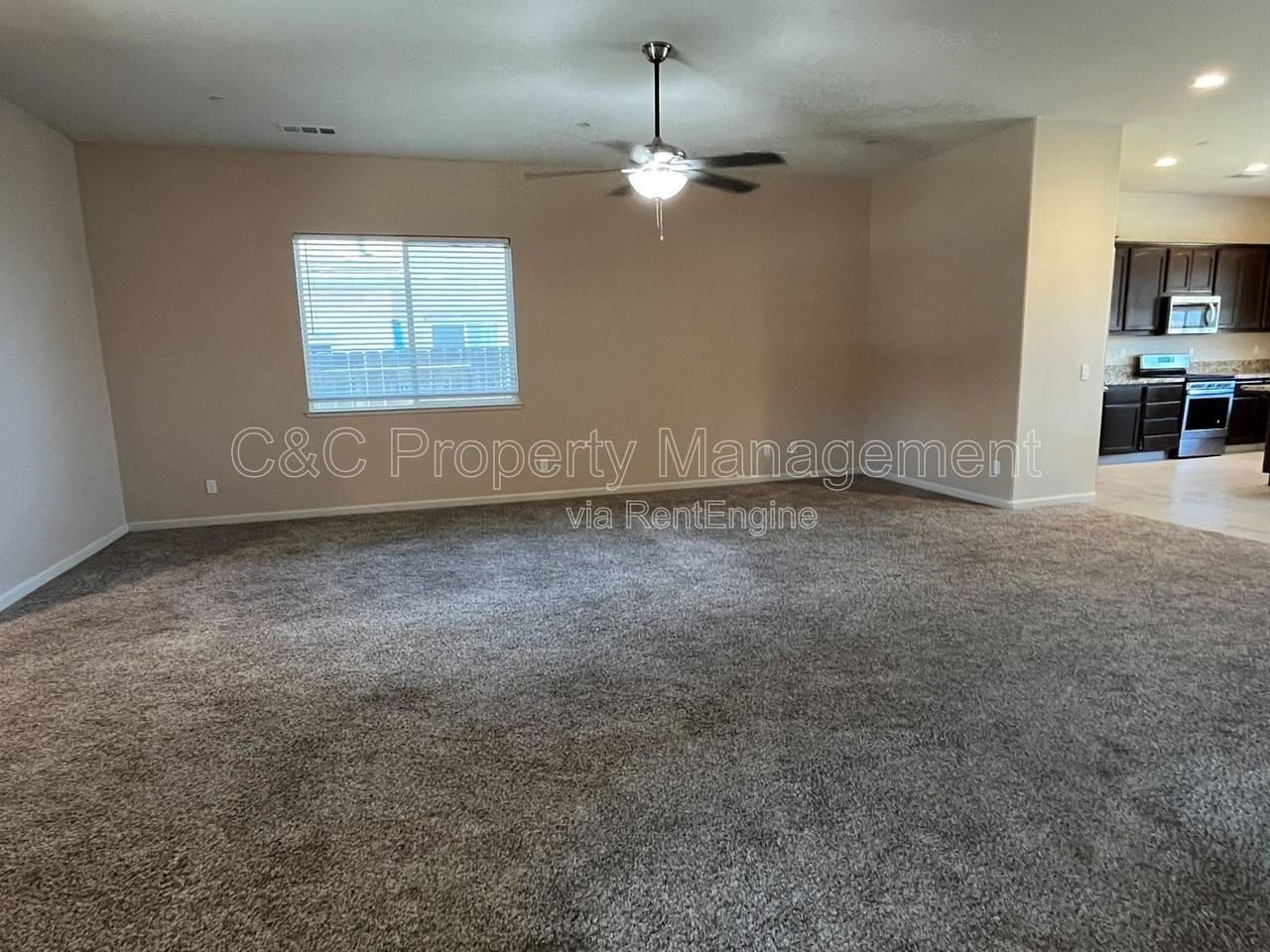 335 Parliament Way - Photo 3 of 15