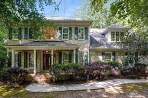 featured image of 2304 Knoll Ridge Ln