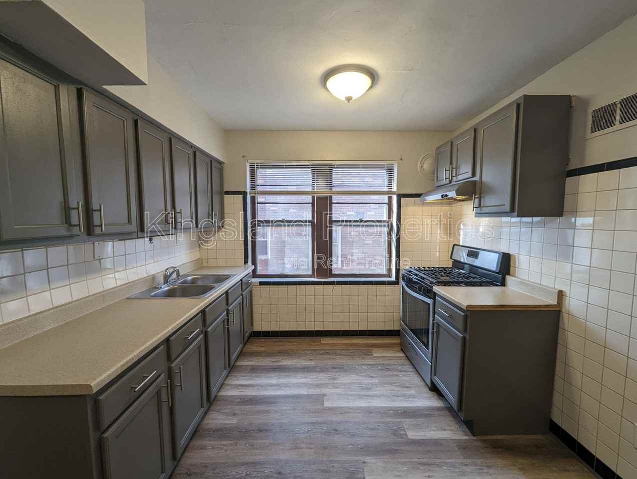 3910 Chippewa St #1F - Photo 4 of 10
