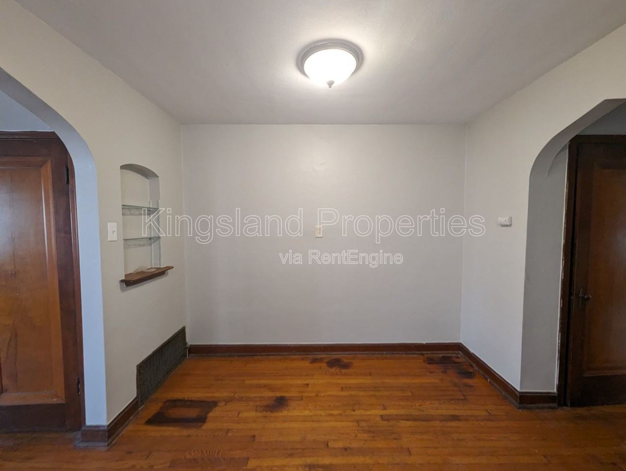 3910 Chippewa St #1F - Photo 5 of 10
