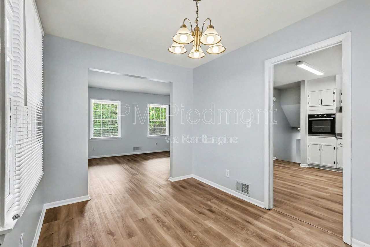 2642 Hatfield Cir Se - Photo 4 of 32
