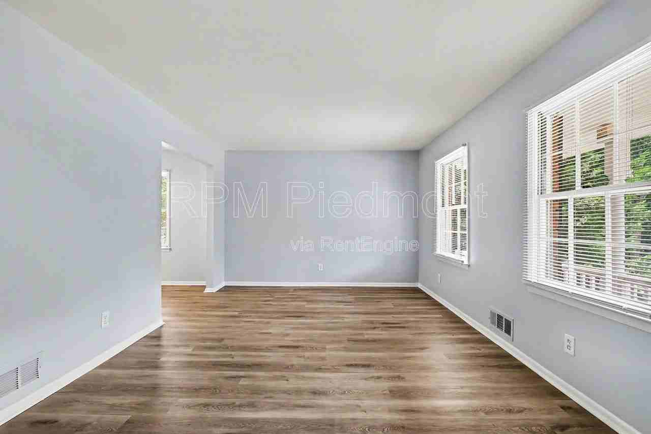 2642 Hatfield Cir Se - Photo 7 of 32