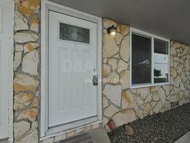 138 Ne Conifer Blvd #6 - Photo 1 of 1