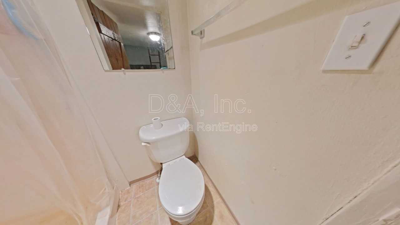 434 Nw 17th St #B - Photo 7 of 13