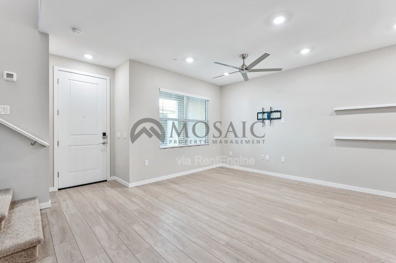 778 E Harper St #103 - Photo 5 of 32