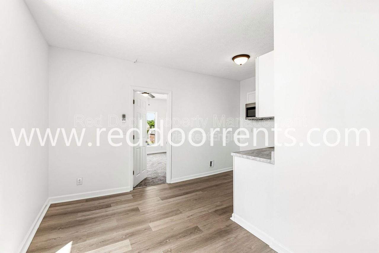 389 S Main St #D - Photo 6 of 43