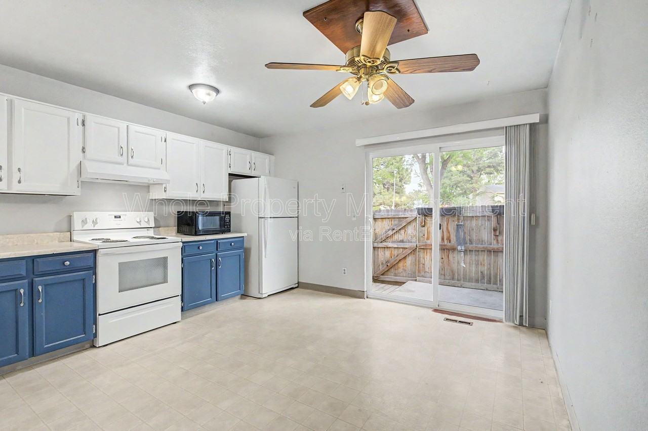 8911 Field St - Photo 6 of 30