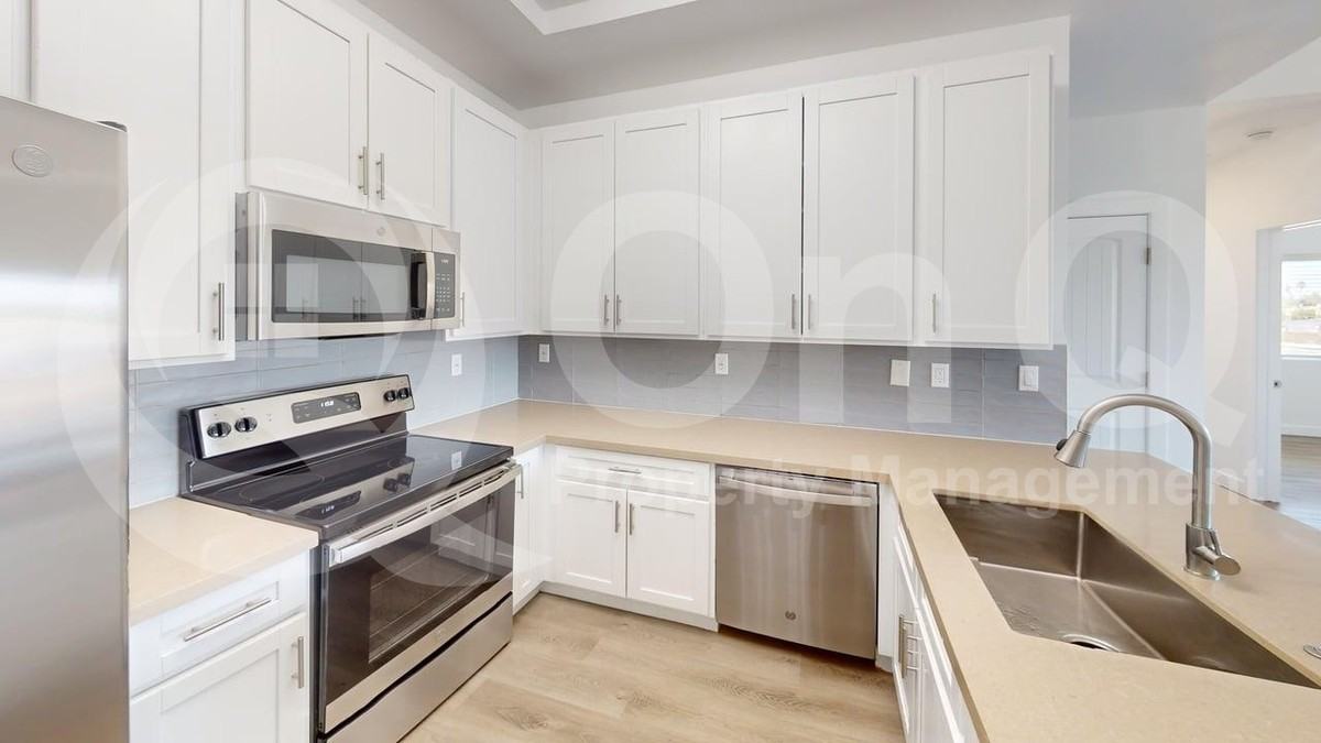 N 67th Ave #207 - Photo 3 of 31