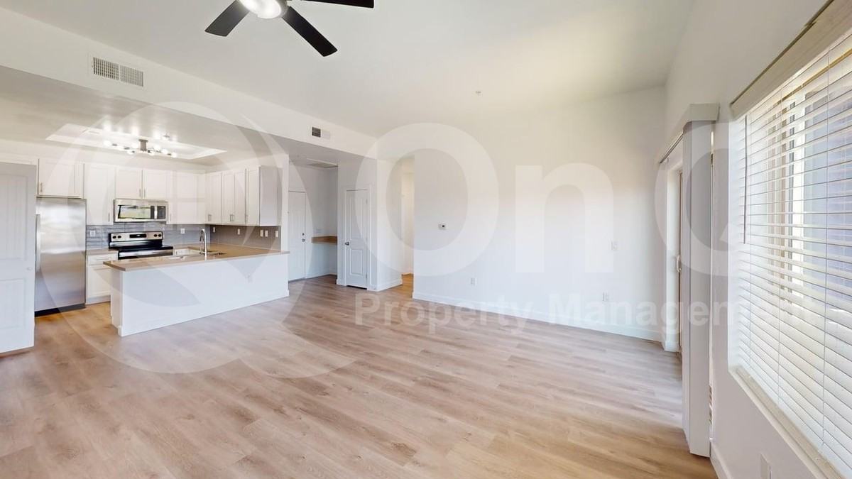 N 67th Ave #207 - Photo 4 of 31