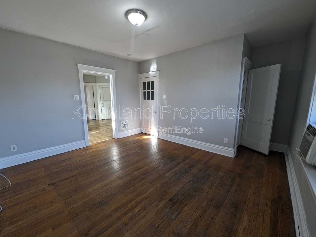 5026 Chippewa St #A - Photo 3 of 11