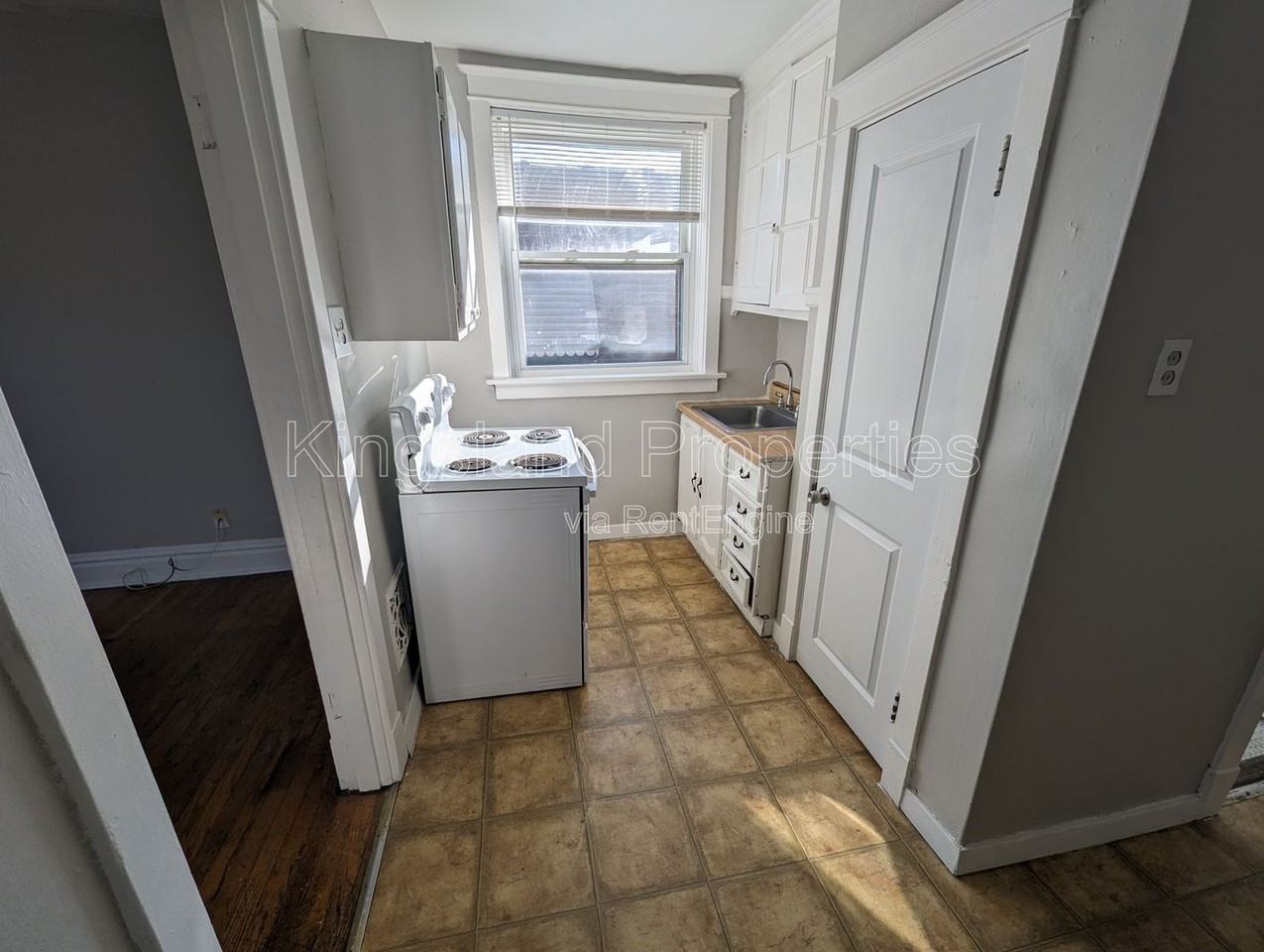 5026 Chippewa St #A - Photo 5 of 11