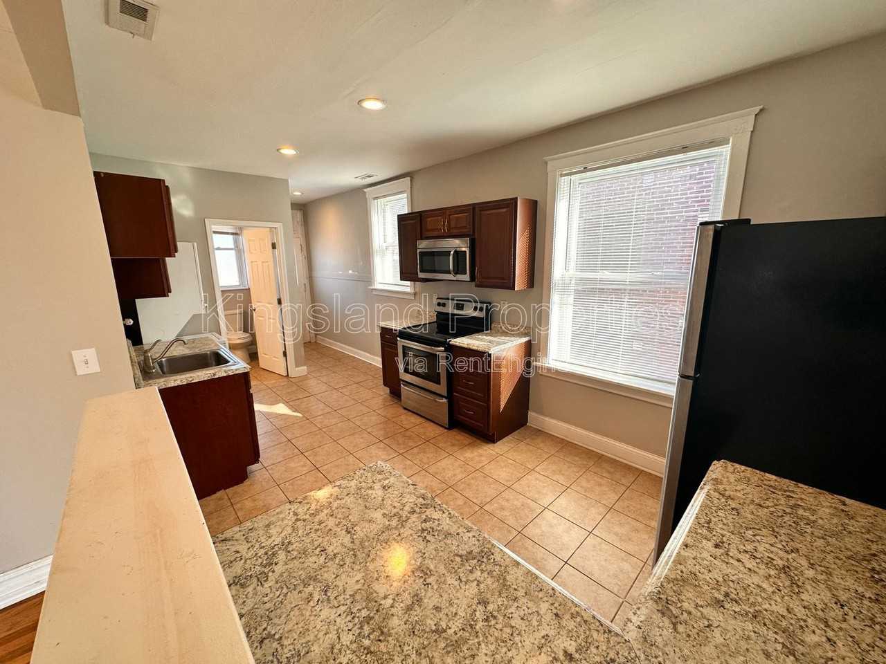 5137 Waterman Blvd #4 - Photo 2 of 15