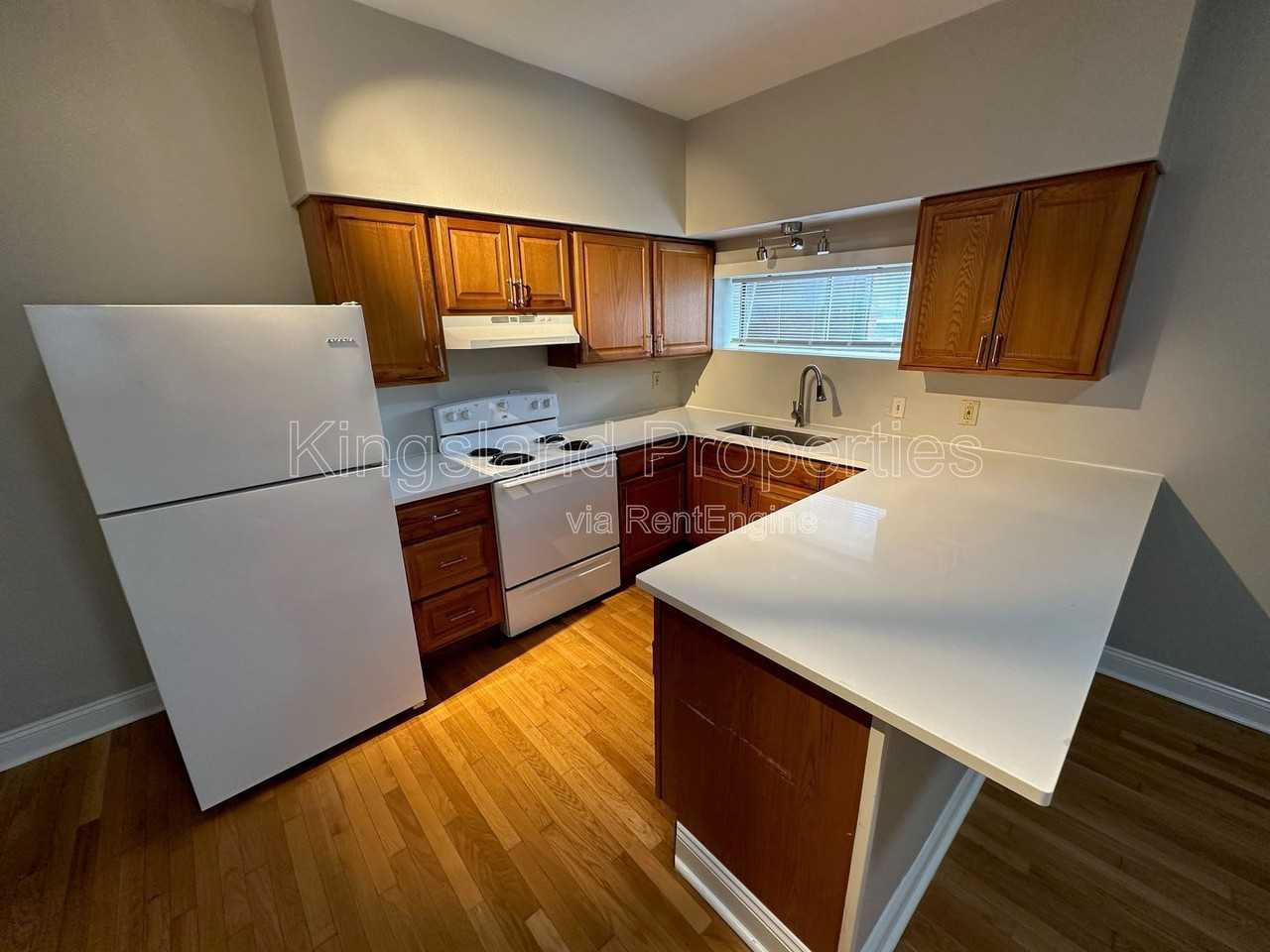4250 Castleman Ave - Photo 2 of 13