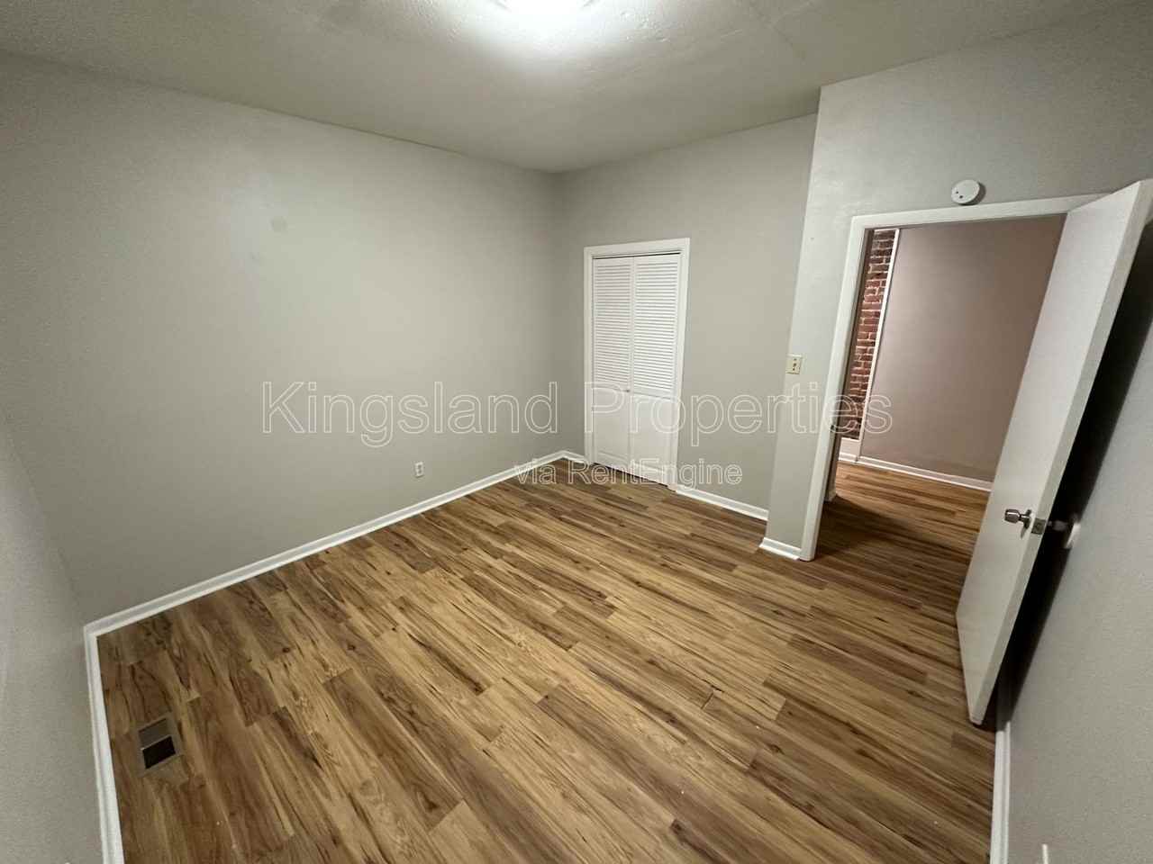 4250 Castleman Ave - Photo 6 of 13
