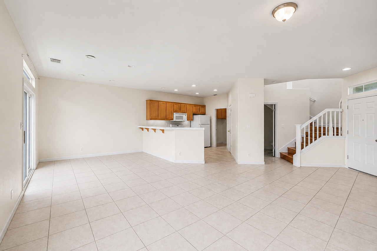 1991 Gresham Dr - Photo 4 of 20