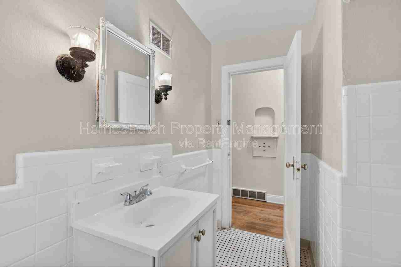 8817 Shady Grove Ave - Photo 2 of 37