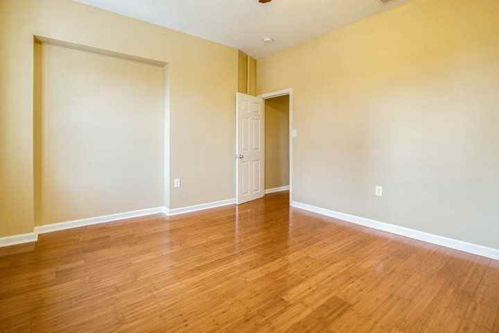 2501 Carpenter St #2 - Photo 5 of 12