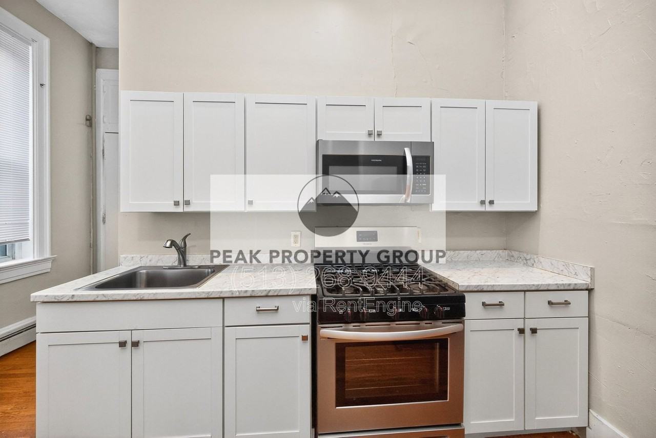 2419 Vine St #2 - Photo 2 of 9