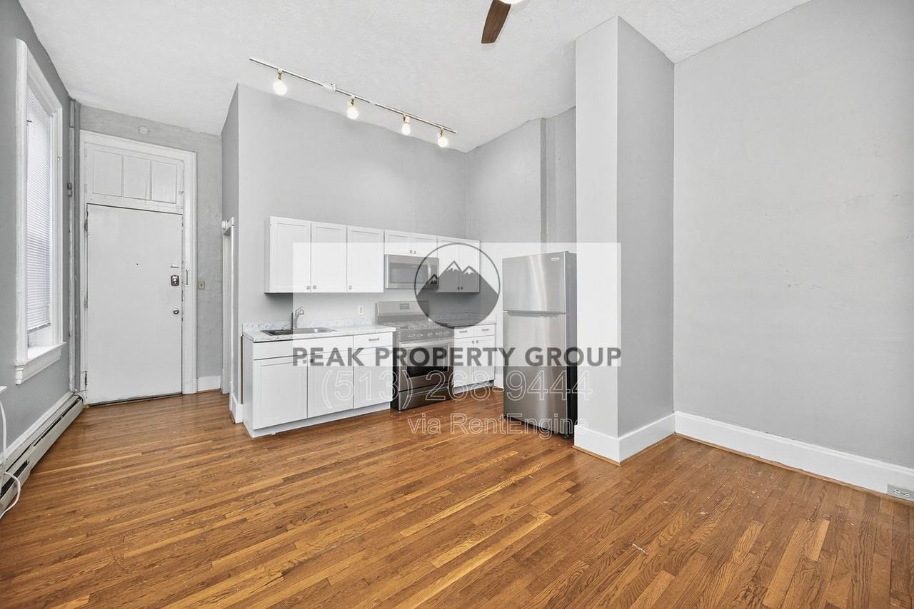 2419 Vine St #2 - Photo 5 of 9