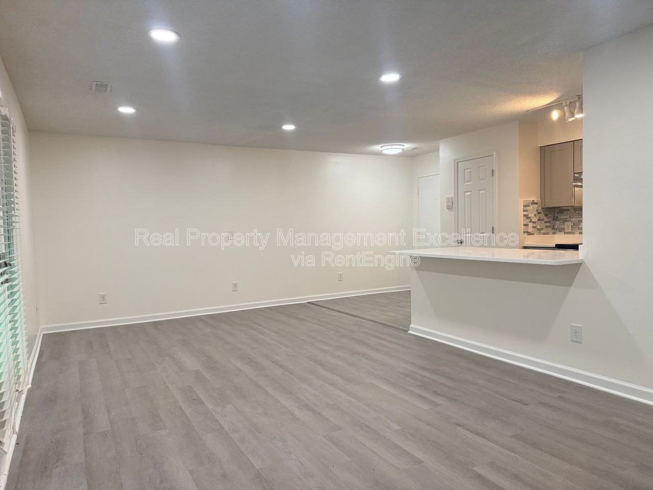 1330 Park Glen Dr #104 - Photo 5 of 27