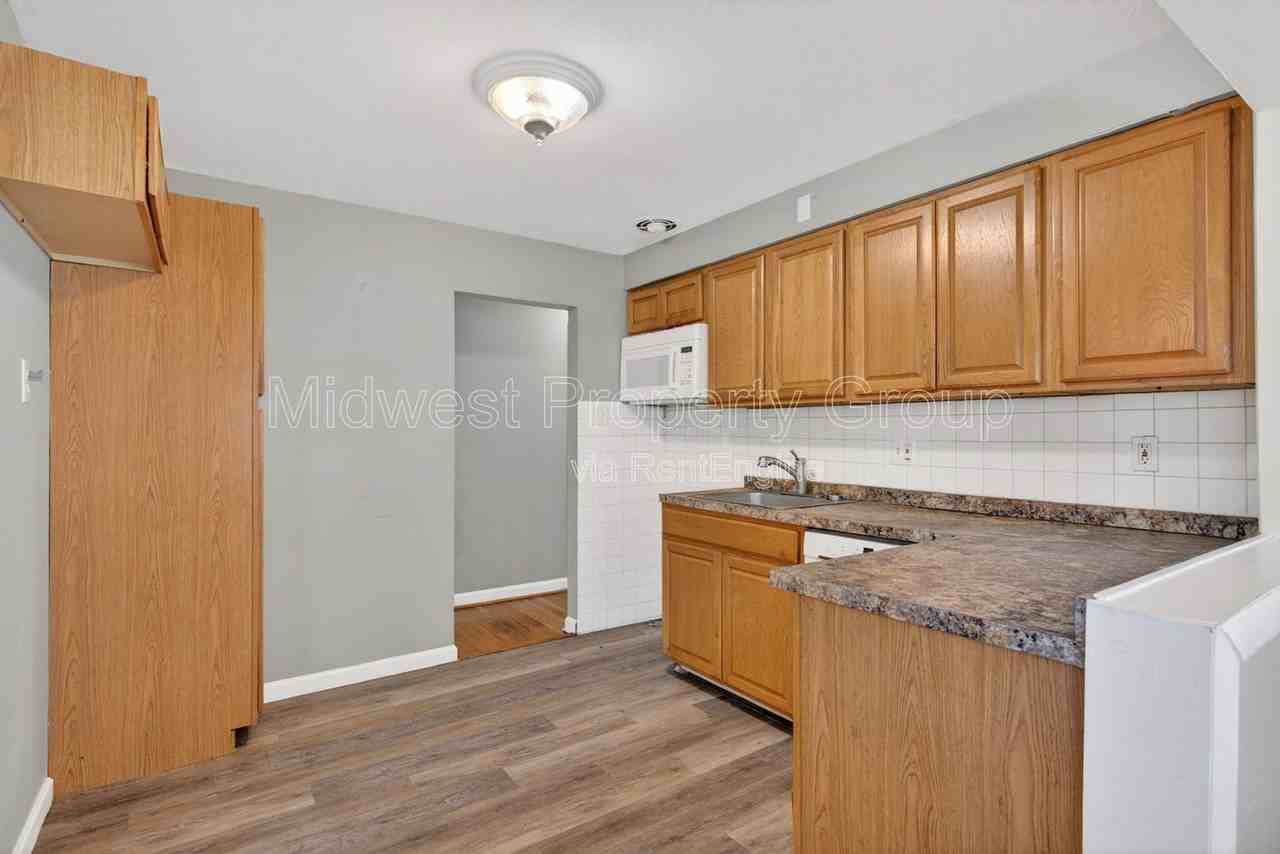 1223 Rapid Dr - Photo 4 of 23