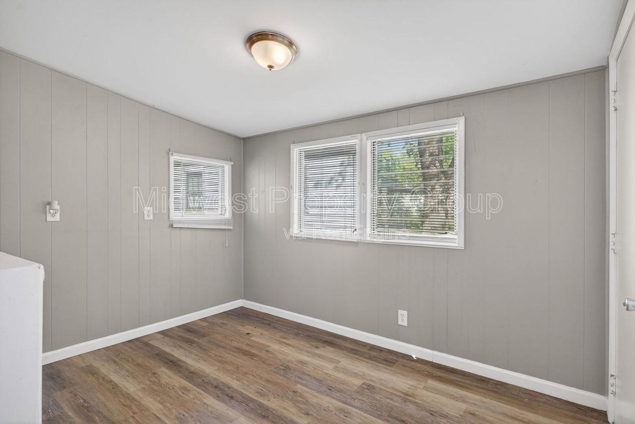 1223 Rapid Dr - Photo 6 of 23