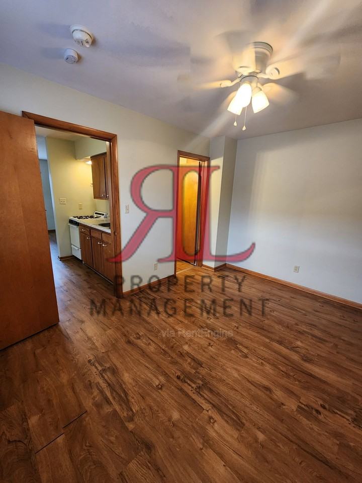 3023 Darfield Pl - Photo 6 of 18