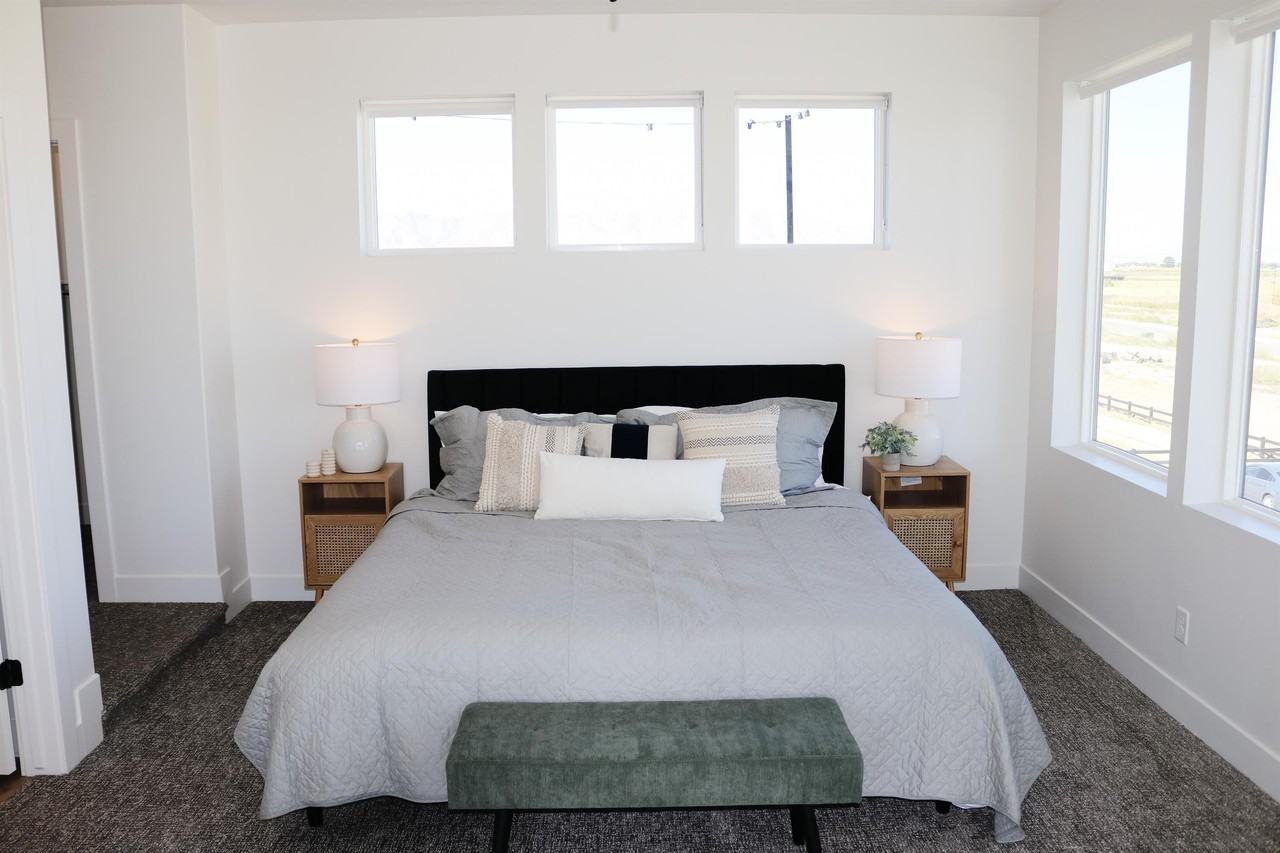 1778 Northwest #17 - Photo 4 of 39
