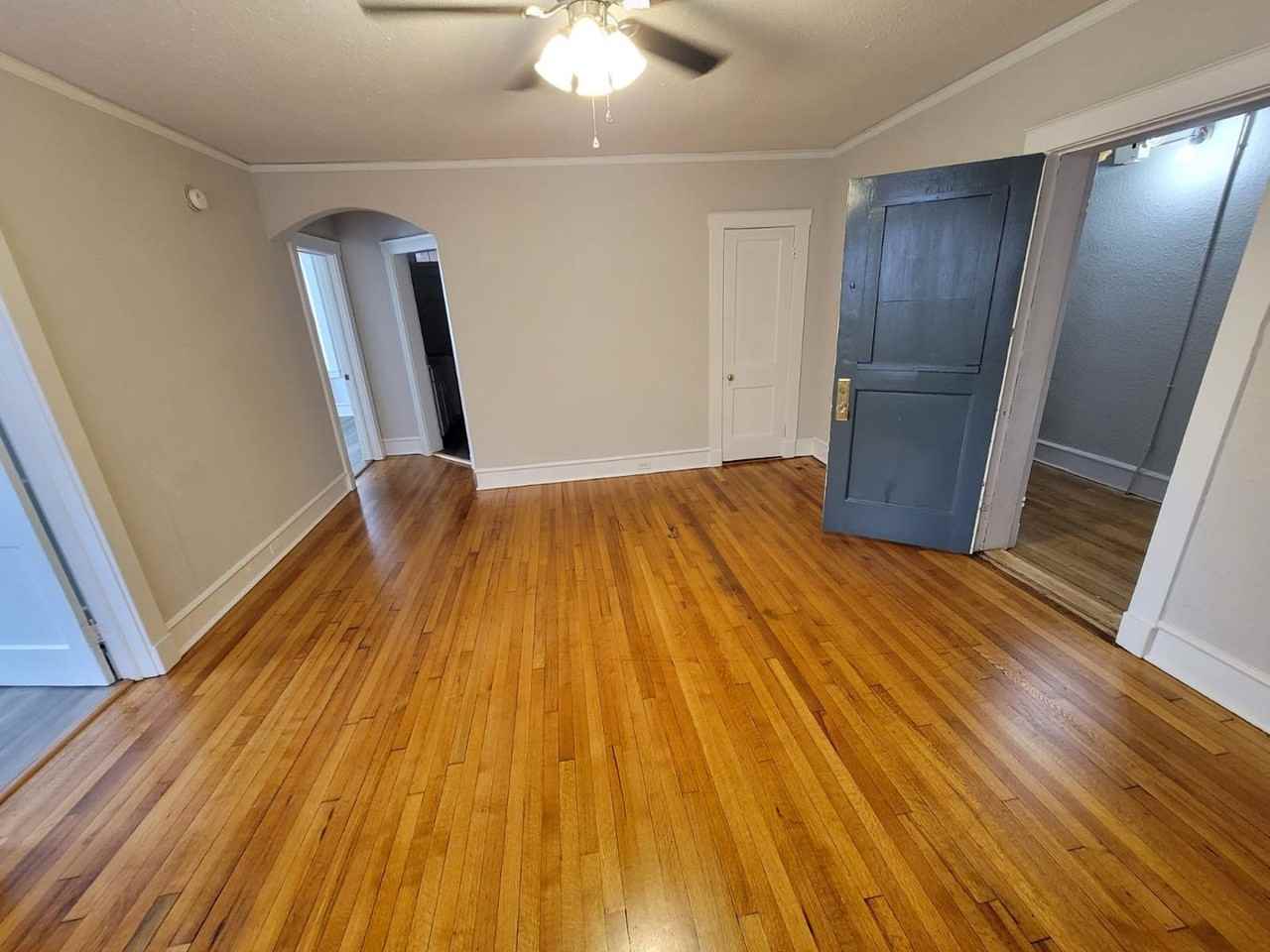 2400 Barton Ave #10 - Photo 2 of 12