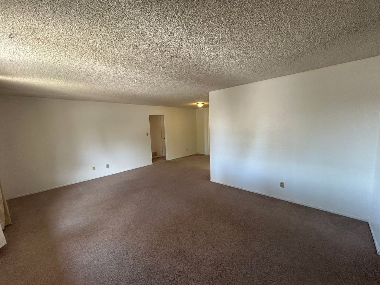 570 North Villa Nueva Drive - Photo 6 of 24