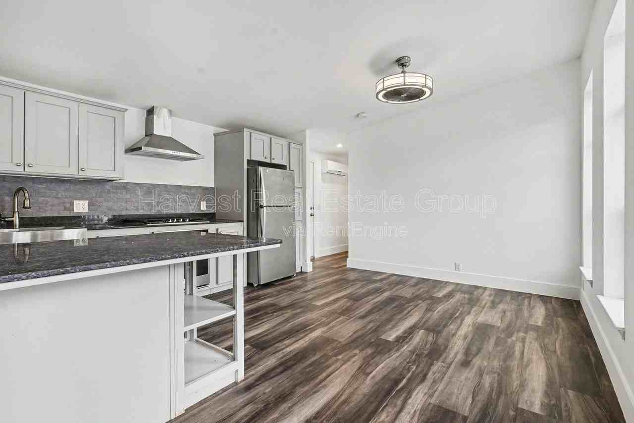 33158 7th St - Photo 5 of 16