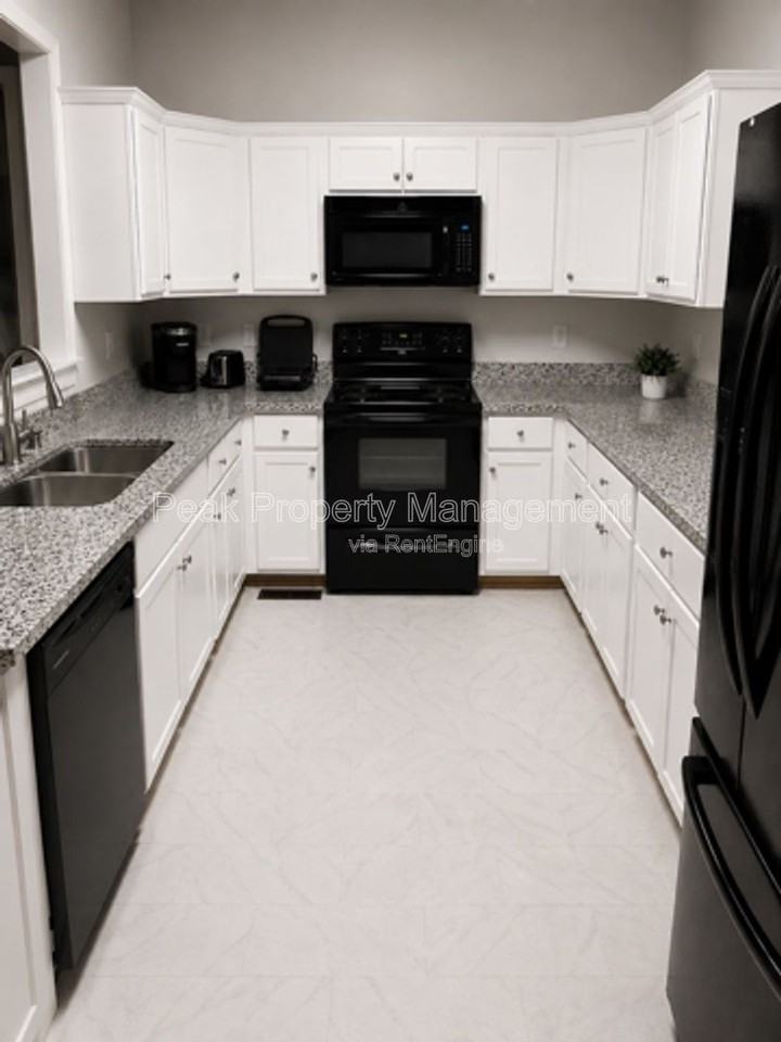 117 E 13th St - Photo 7 of 7