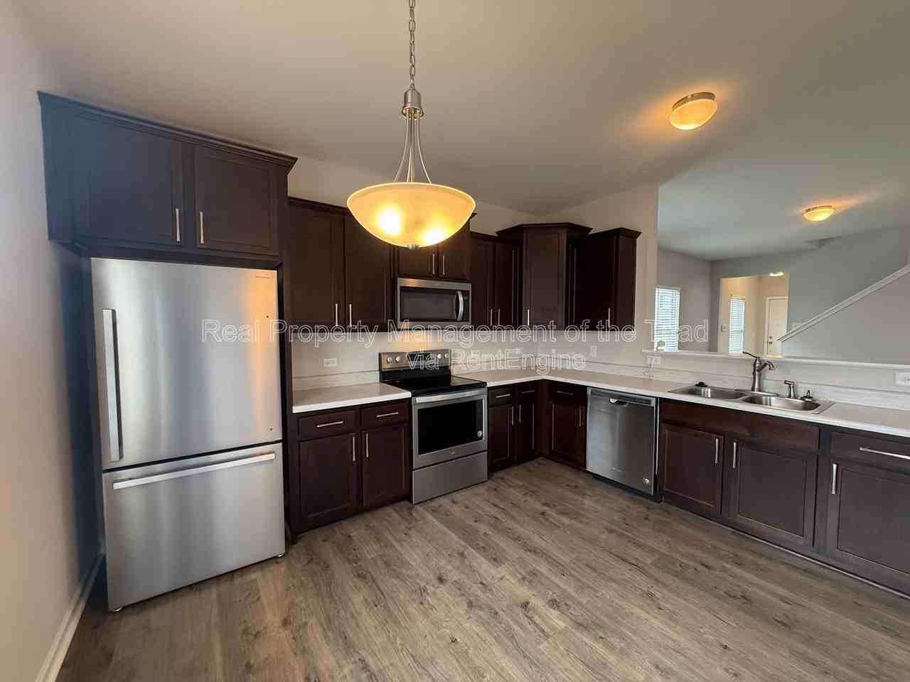 5836 Springer Dr - Photo 4 of 23