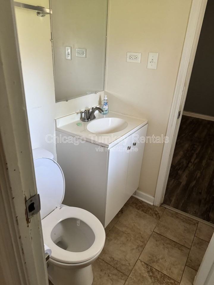 105 S Sycamore Ln - Photo 6 of 6