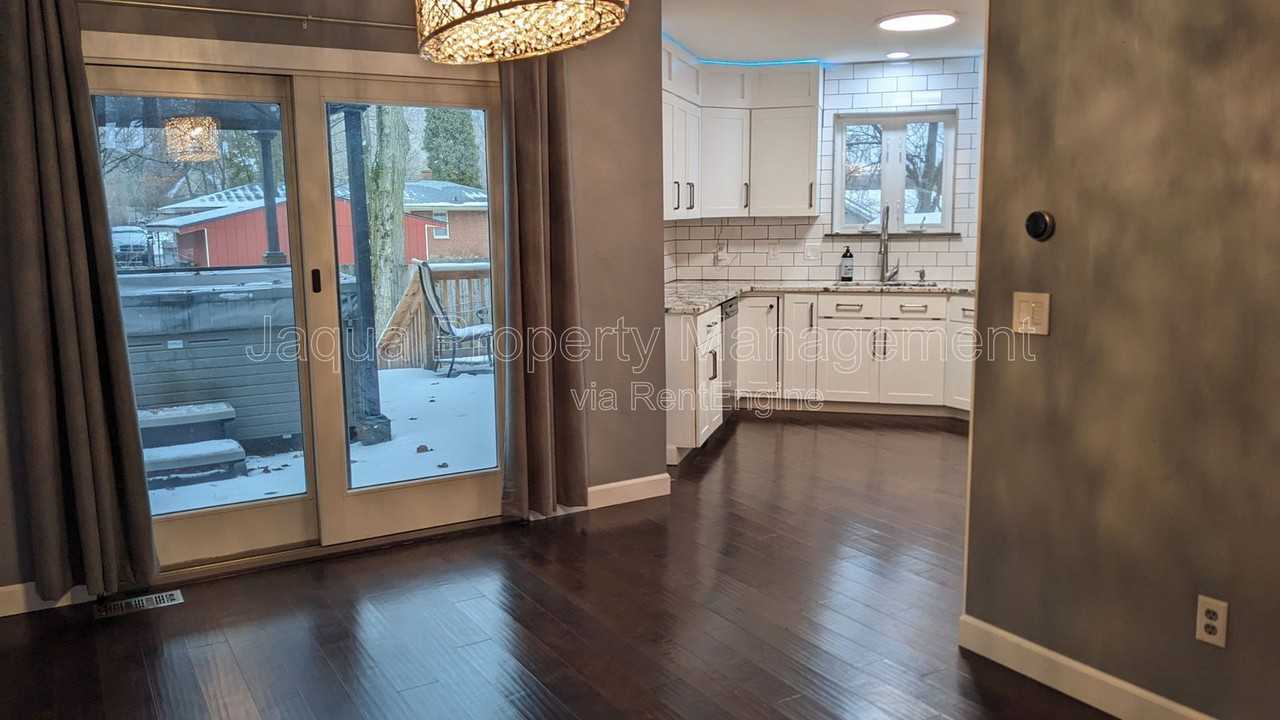 3121 Bayou Vista St - Photo 6 of 21