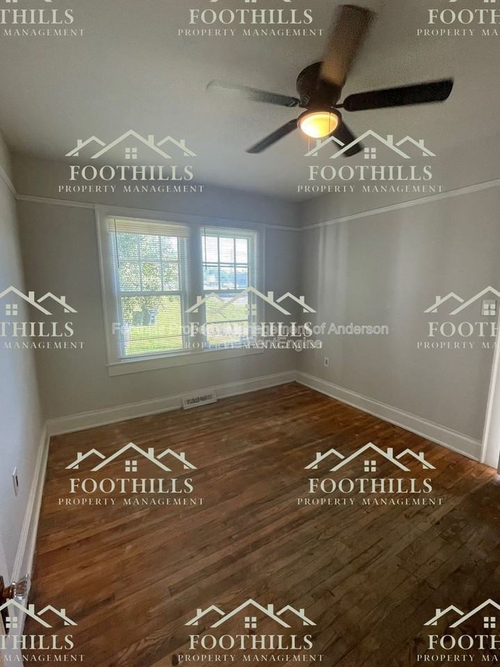 509 N Fant St - Photo 6 of 14