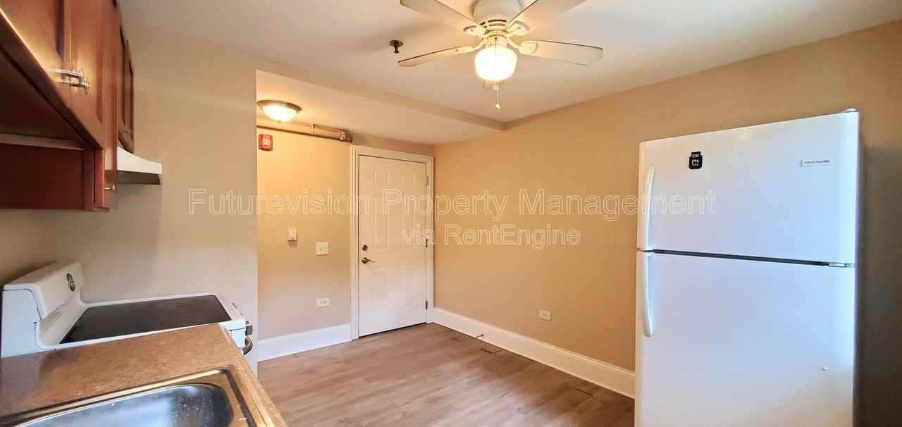 112 N Center St #8 - Photo 3 of 11