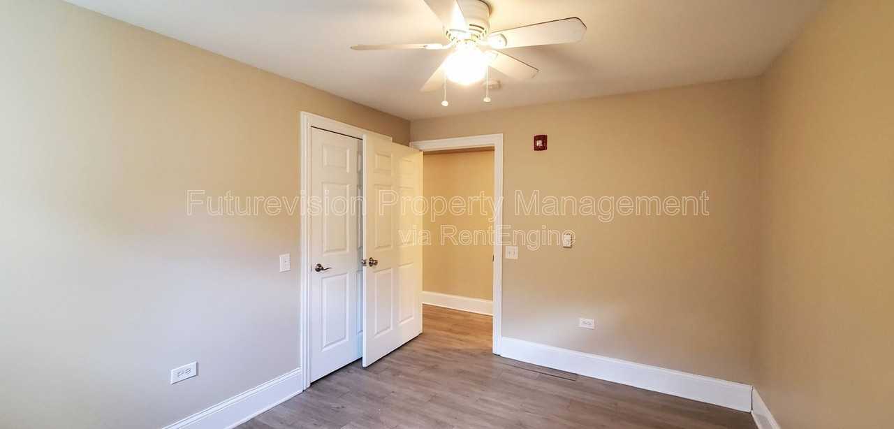 112 N Center St #8 - Photo 7 of 11